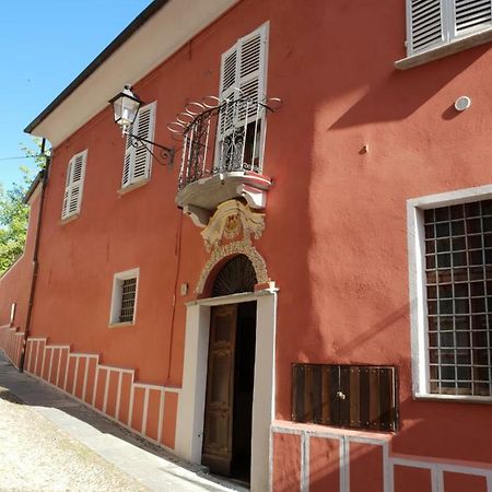 La Rocca Di Efisio Aparthotel Costigliole d'Asti Exterior foto