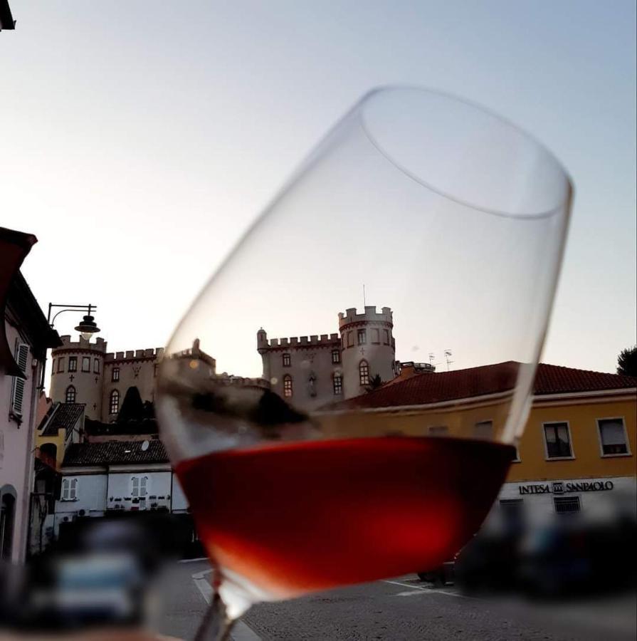 La Rocca Di Efisio Aparthotel Costigliole d'Asti Exterior foto