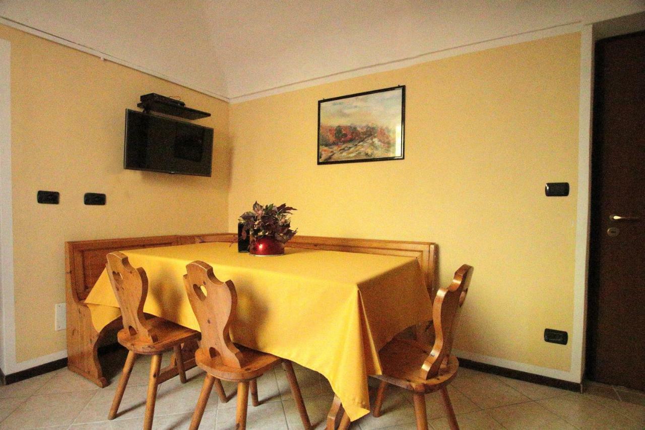 La Rocca Di Efisio Aparthotel Costigliole d'Asti Exterior foto