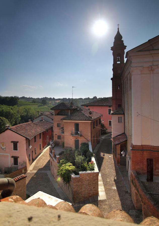 La Rocca Di Efisio Aparthotel Costigliole d'Asti Exterior foto