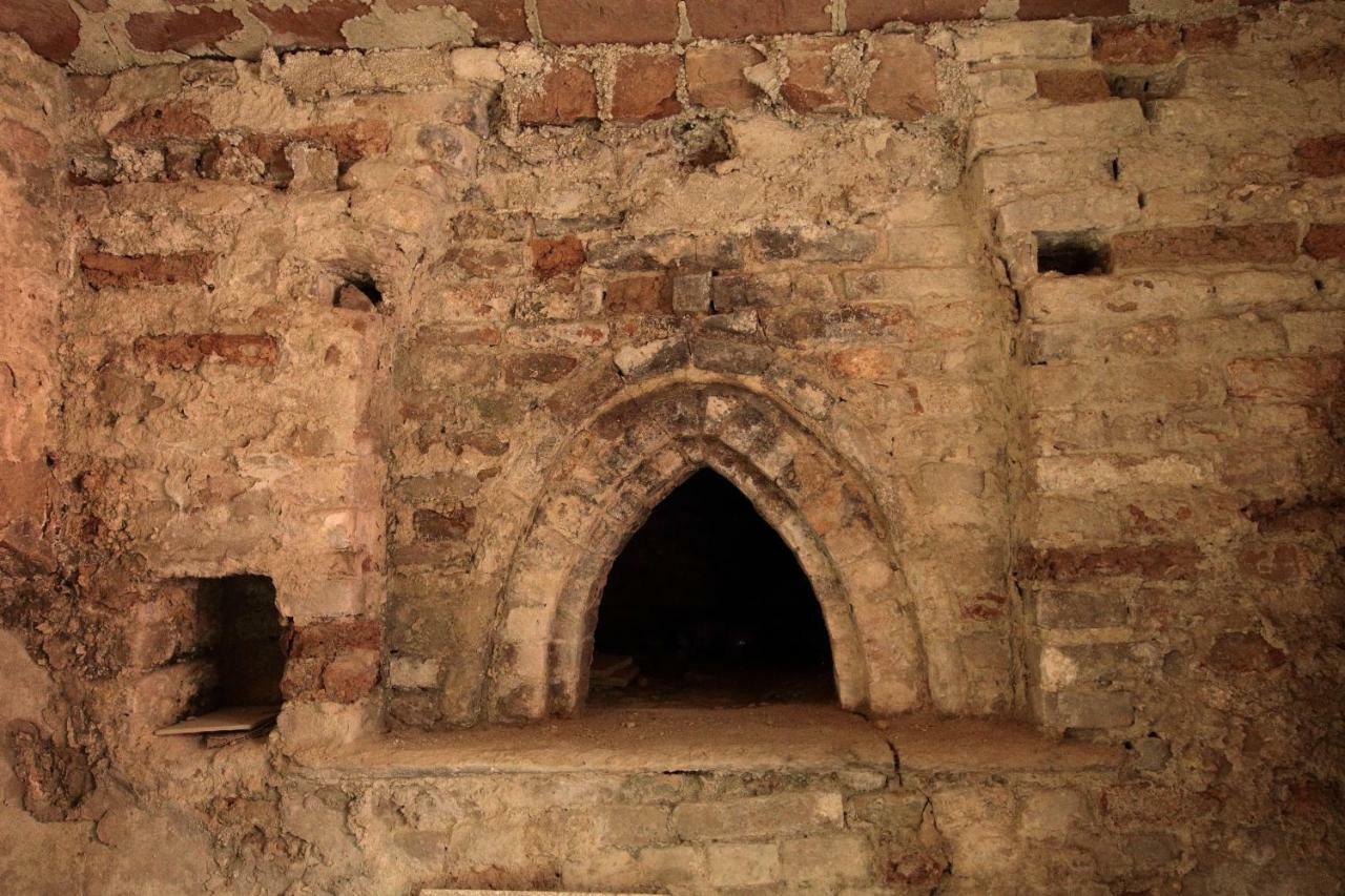 La Rocca Di Efisio Aparthotel Costigliole d'Asti Exterior foto