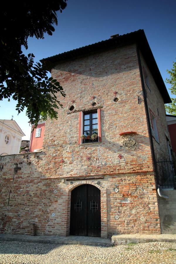 La Rocca Di Efisio Aparthotel Costigliole d'Asti Exterior foto